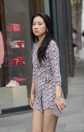 2476-1=65√丝袜小姐姐 16P