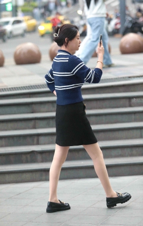 街拍肉丝少妇