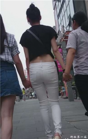 4k-性感小蛮腰白裤长腿露脐美女 [944 MB]