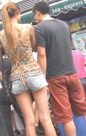 超级美丽的热裤美腿