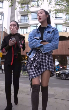 黑色透视装性感美女姐姐