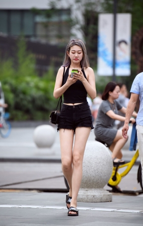 黑热裤长腿