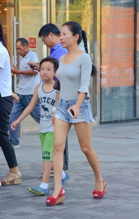 味道十足的鱼嘴高跟辣妈少妇-19P