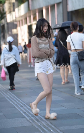 超白皙的邻家小妹