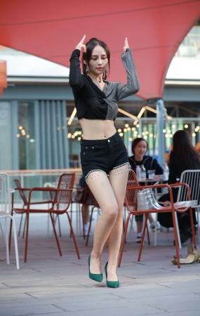F101爱跳舞的姑娘3887G