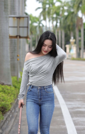 104极品居家紧牛美少妇