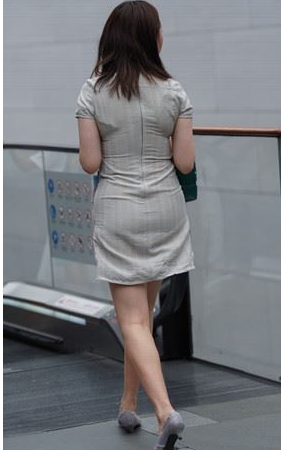 连体裙丰腴小姐姐(35P)