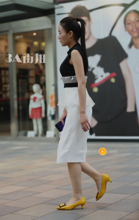 包臀白裙黄高跟-13P