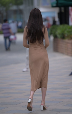 长裙美女