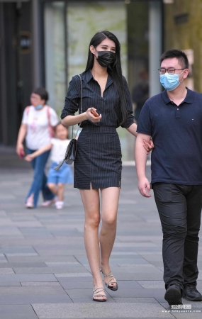 高桃黑裙大长腿图片+视频 21-07-29-124