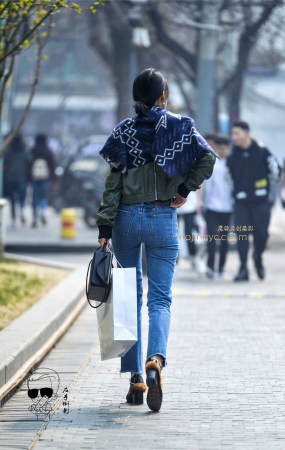 非常诱人的美臀{2017-3-20-22P}