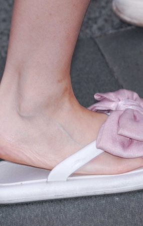性感热裤美眉