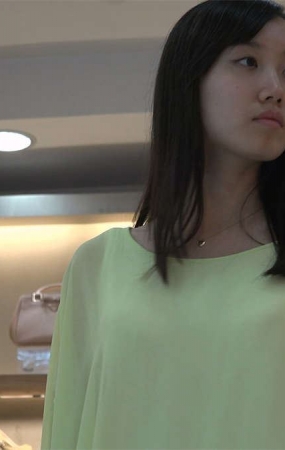 白嫩玉足温柔美女美爆了