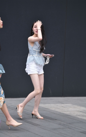 穿凉拖的女人最性感