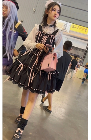 萝莉小姐姐