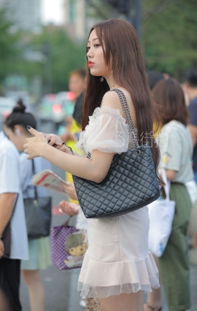 高挑女孩-19P