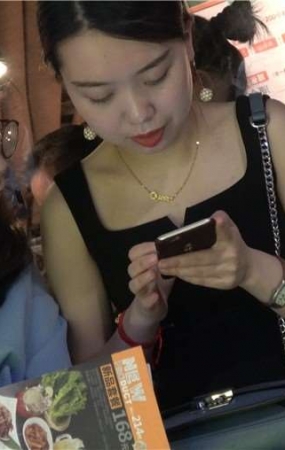 4k-尖嘴高跟美足少妇玩挑鞋