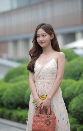 高颜值美女街拍