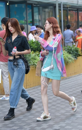 闺蜜美女性感时尚迷人-15P