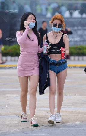 热裤闺蜜