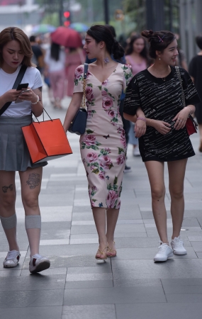 花裙少妇