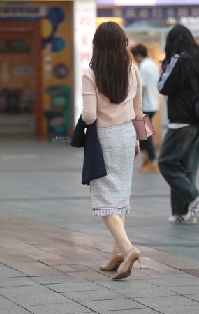 街拍高跟熟妇