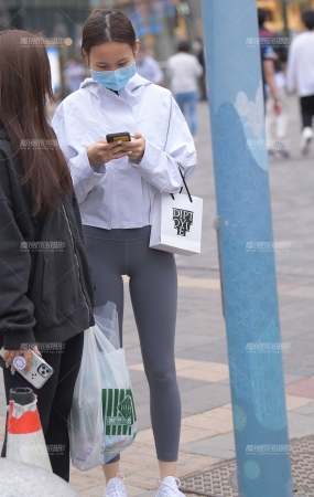性感灰色瑜伽裤