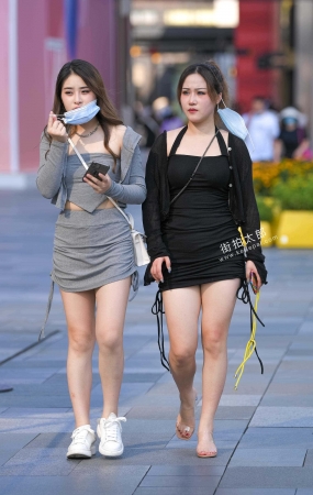 黑短裙 21-08-02-58P