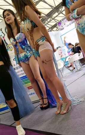 性感大长腿麻豆美女