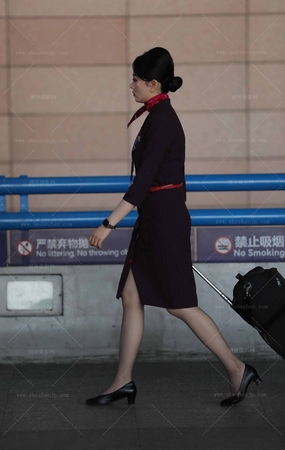 偶遇上海航空空姐紫色制服咖啡丝优雅高级感 10P