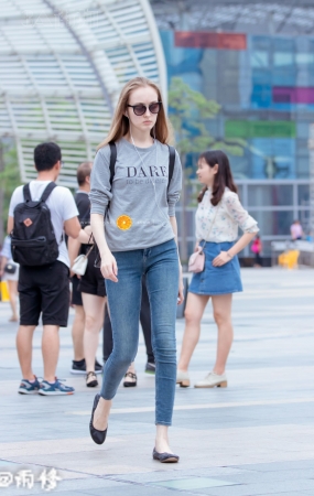 高挑的乌克兰妹纸.-16P