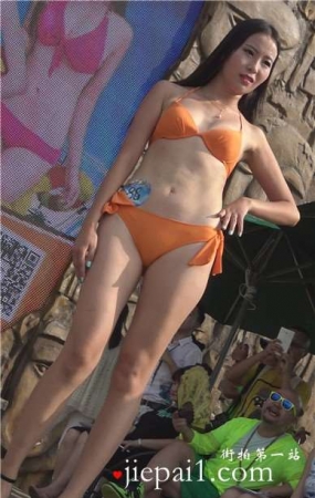 4k-极品比基尼泳装美女模特走秀。