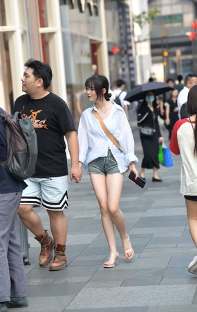 24613-10=76√这样的腿精，谁不爱啊～