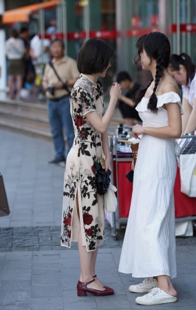 表情丰富 林志玲妹妹