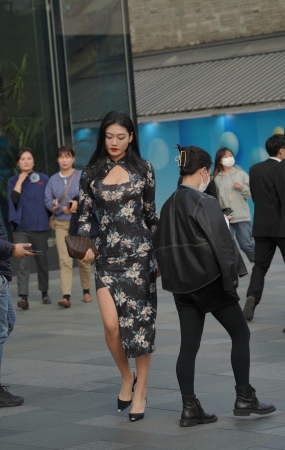 高挑美女