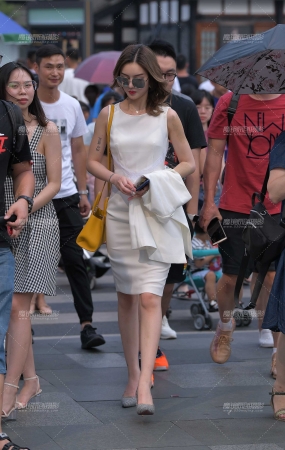 一只麋鹿专区 黑色瑜伽热裤美女