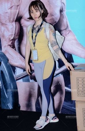 纹身美女