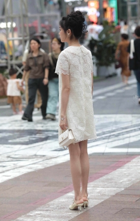 漂亮街拍高跟少妇
