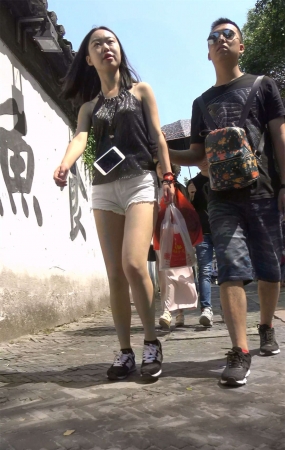 极品超短热裤性感街拍美女