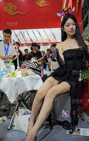 台球展妍熙美腿高跟手机4K-5min