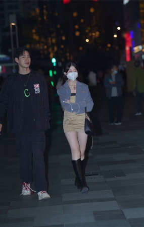 皮靴美腿的诱惑