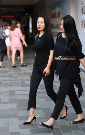 黑裤少妇
