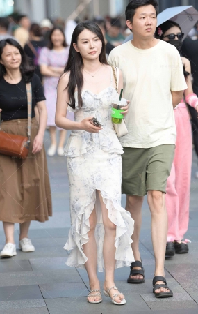熟女裙装穿搭240513-14-53 15P