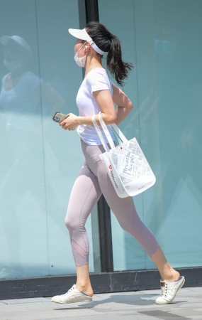 炎炎夏日来杯冰淇淋