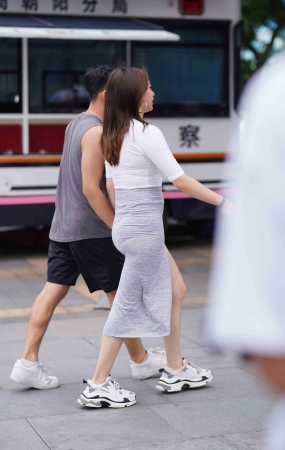 【逐光逐影】20240622开衩长裙