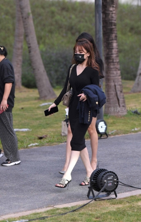 参加时装周的美女