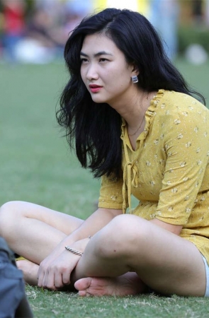 No1731 长发女生在老外男友的建议下，彻底躺平放飞自我