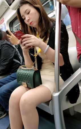 超极品美腿甜美MM