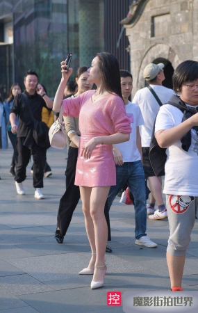 拍照的高跟美女MJ549[460M]