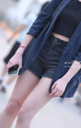 21414-16+50/热裤女孩 4P